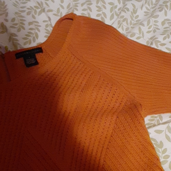 Sweater - Picture 2 of 3